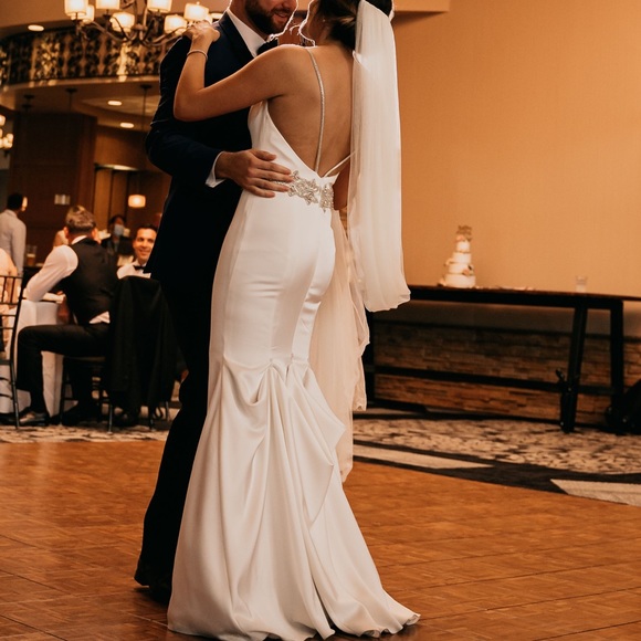 Paloma Blanca Wedding Dress Style #4614 - Picture 5 of 6